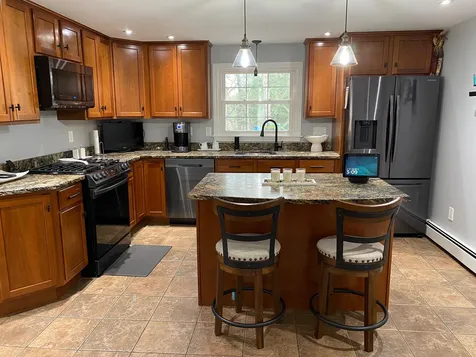 107 Westwood Drive Nashua NH 03062