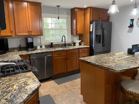 107 Westwood Drive Nashua NH 03062