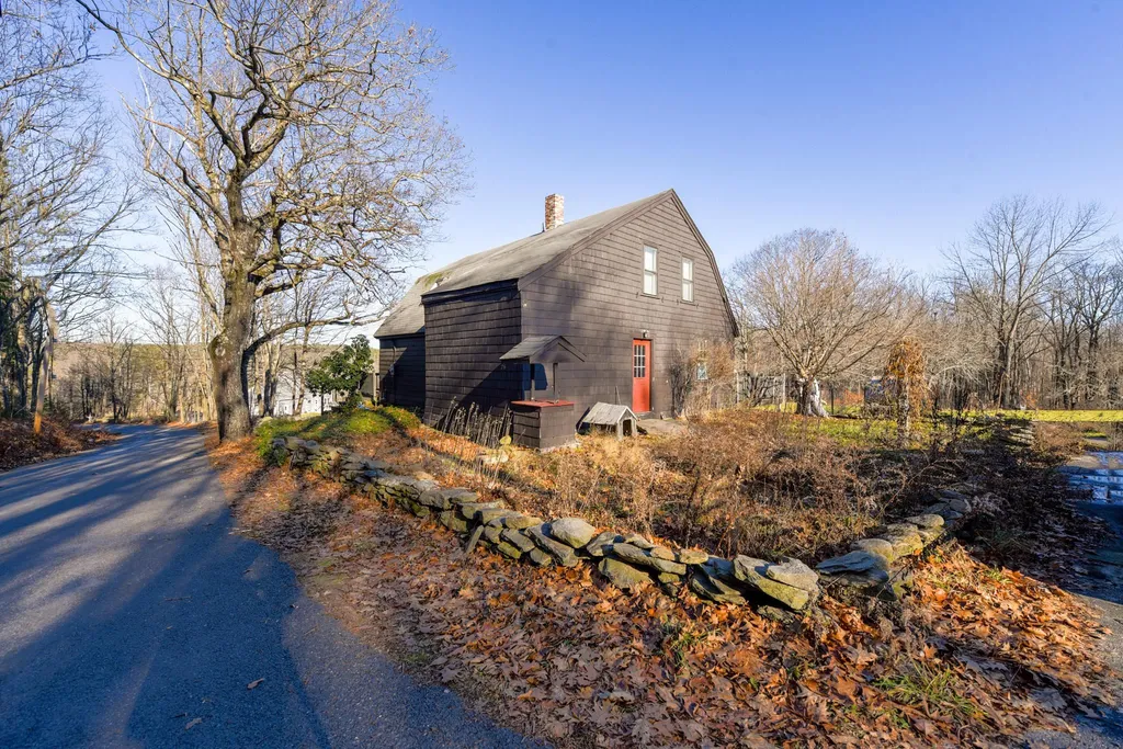 26 Whittemore Hill Road New Ipswich NH 03071