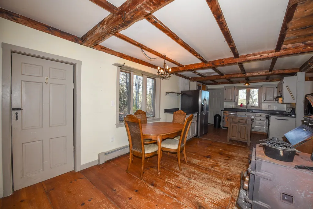 26 Whittemore Hill Road New Ipswich NH 03071