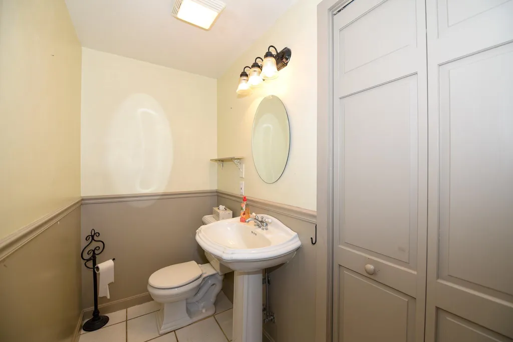 26 Whittemore Hill Road New Ipswich NH 03071