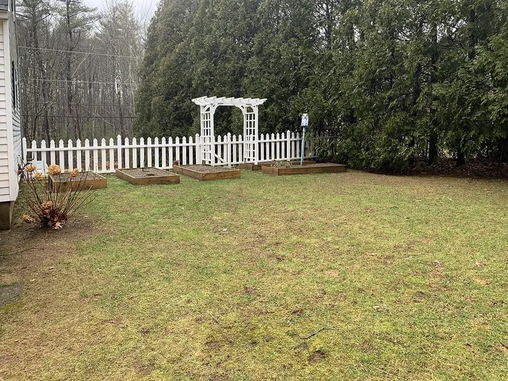 95 N Main Street Newton NH 03858