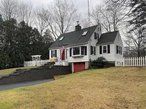 95 N Main Street Newton NH 03858