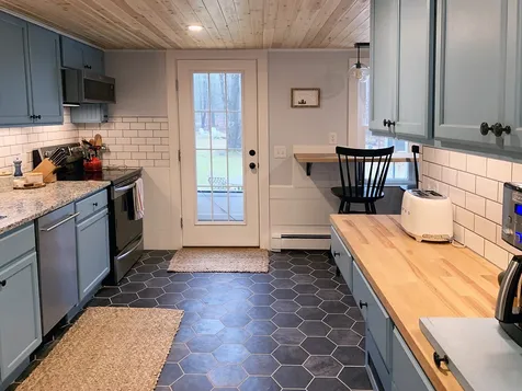 95 N Main Street Newton NH 03858