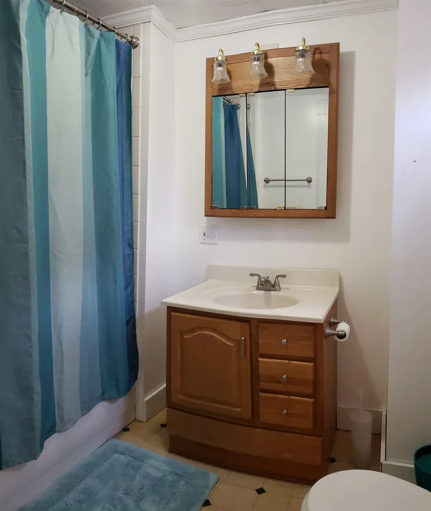 31 Western Avenue Rochester NH 03867