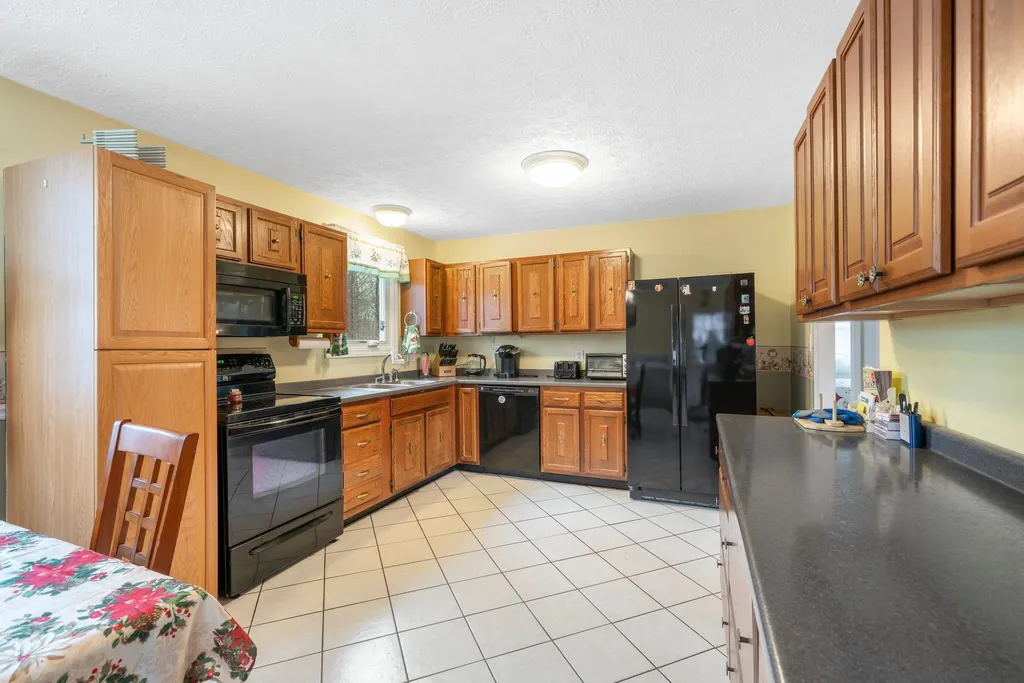 183 Hackett Hill Road Hooksett NH 03106