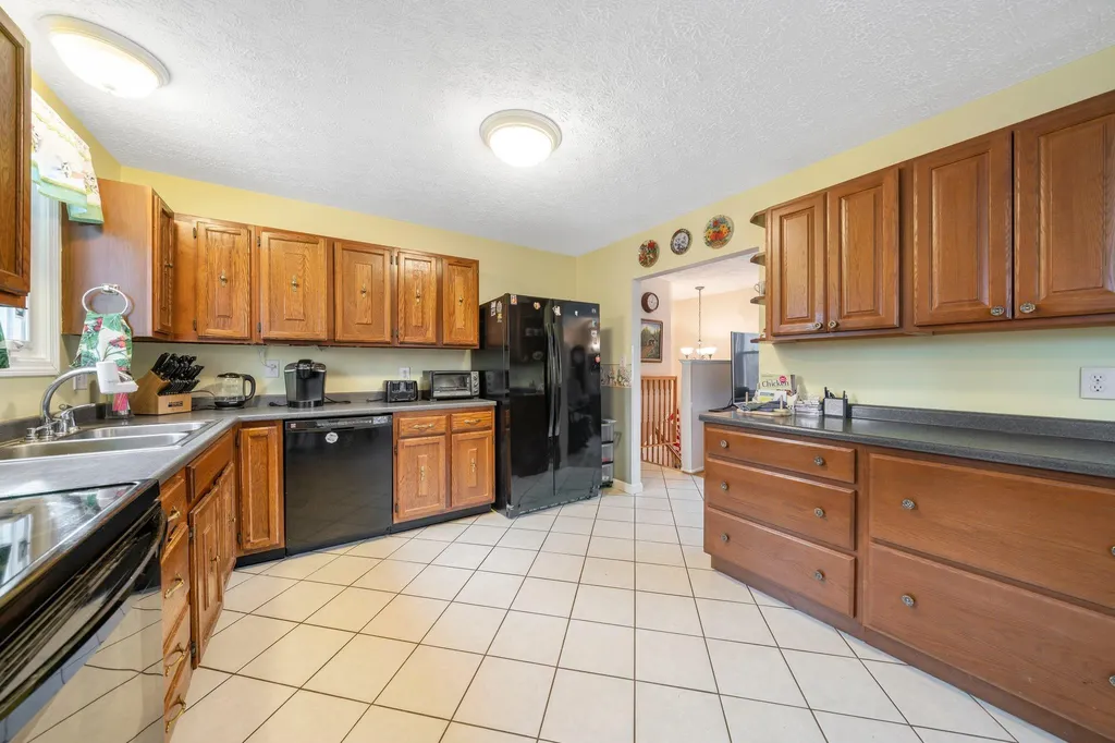 183 Hackett Hill Road Hooksett NH 03106