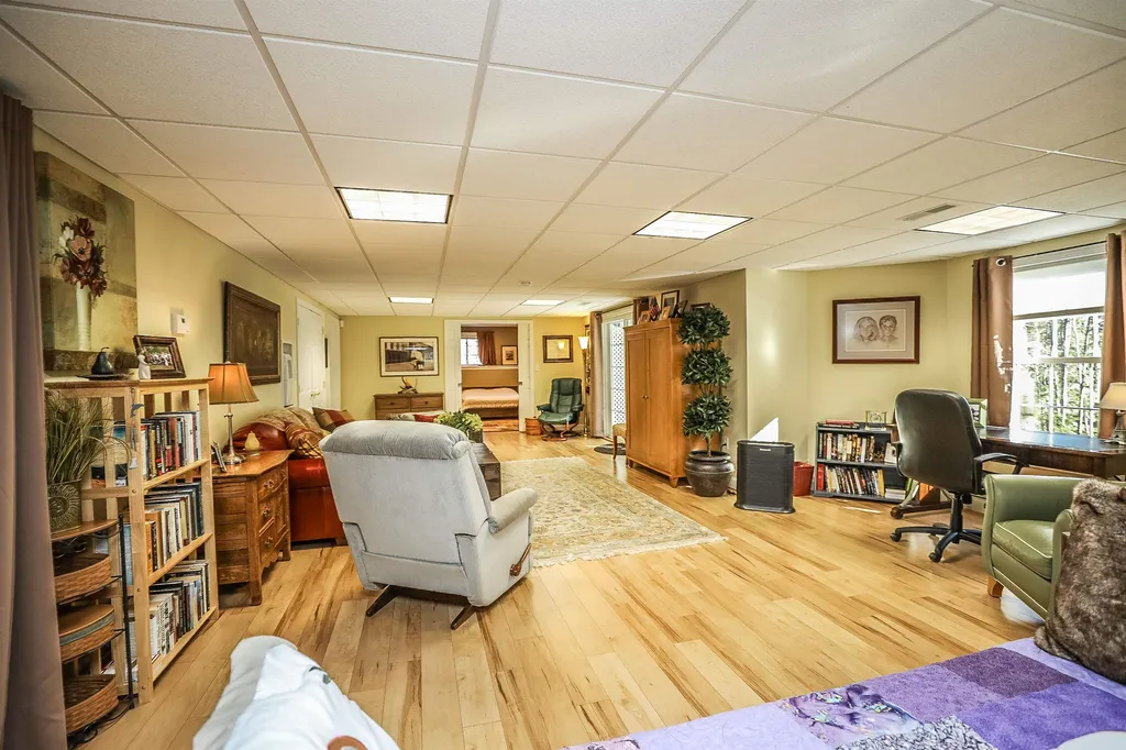 73 Blueberry Drive Manchester NH 03102