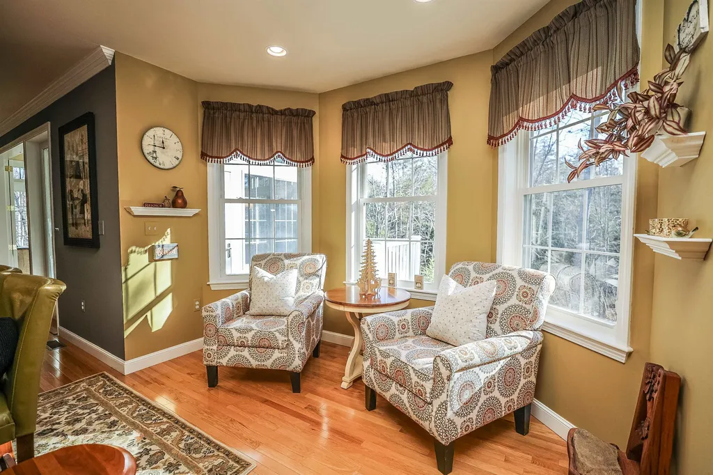 73 Blueberry Drive Manchester NH 03102