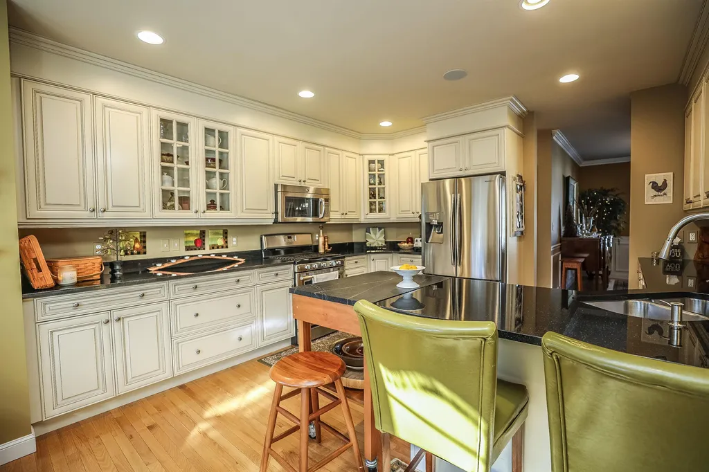 73 Blueberry Drive Manchester NH 03102