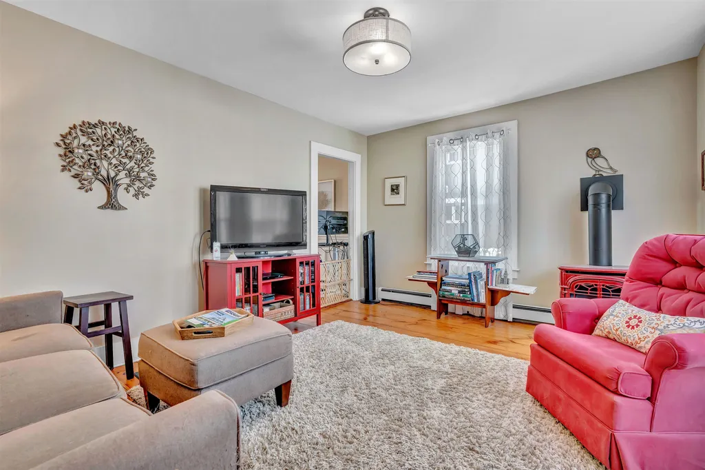 6 Walnut Street Exeter NH 03833