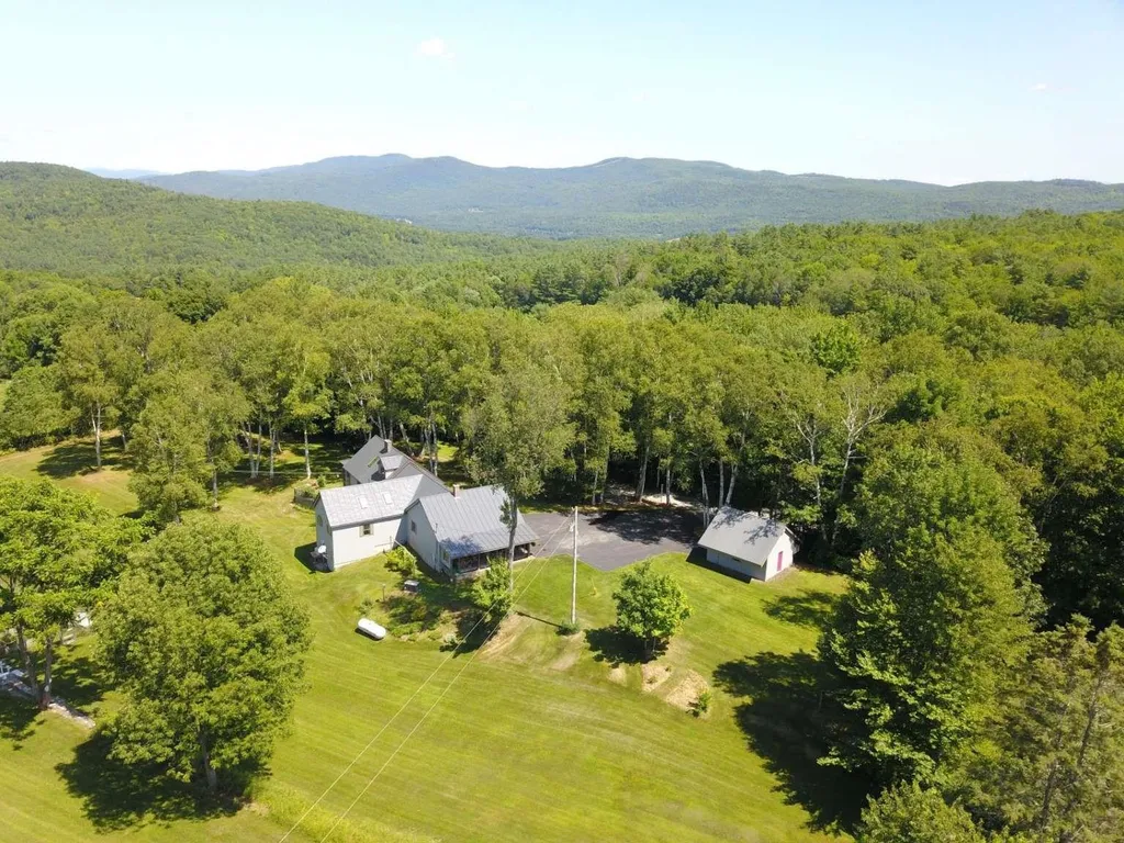 519 Symes Pond Road Ryegate VT 05042