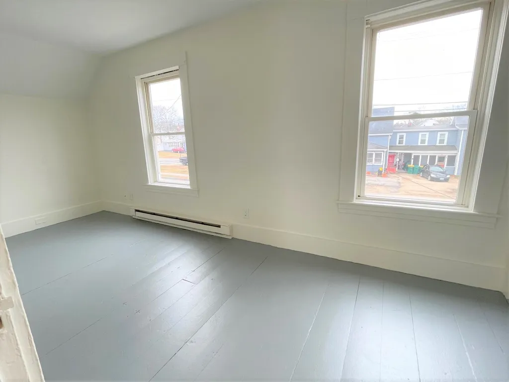 34 Maple Street Rochester NH 03867