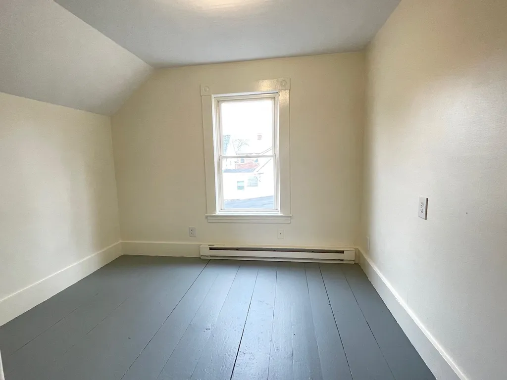 34 Maple Street Rochester NH 03867