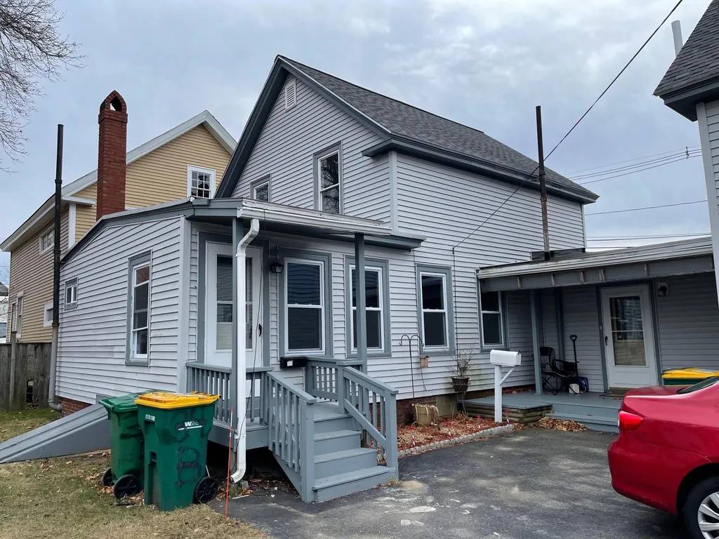 34 Maple Street Rochester NH 03867