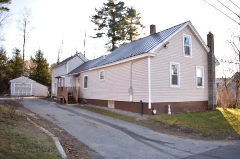 13 Grove Street Newport NH 03773