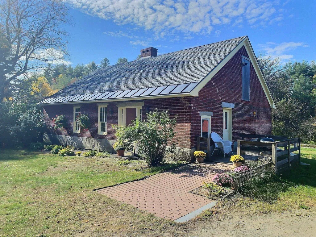 379 Kearsarge Valley Road Sutton NH 03260
