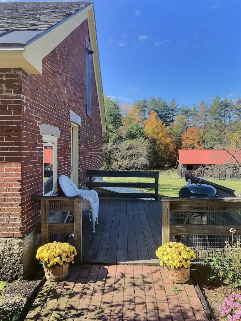 379 Kearsarge Valley Road Sutton NH 03260