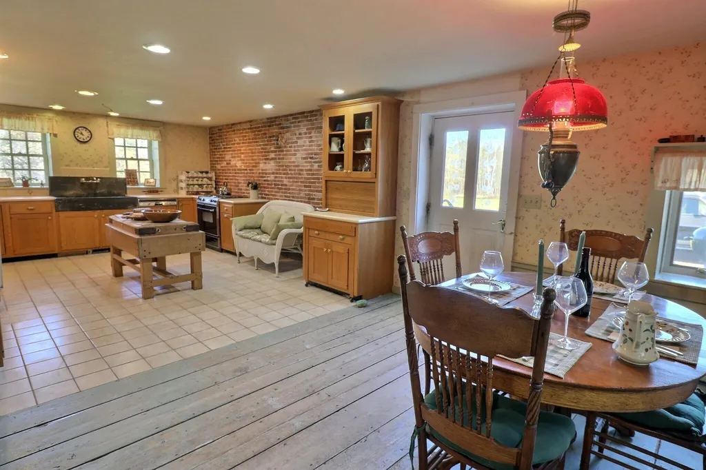 379 Kearsarge Valley Road Sutton NH 03260