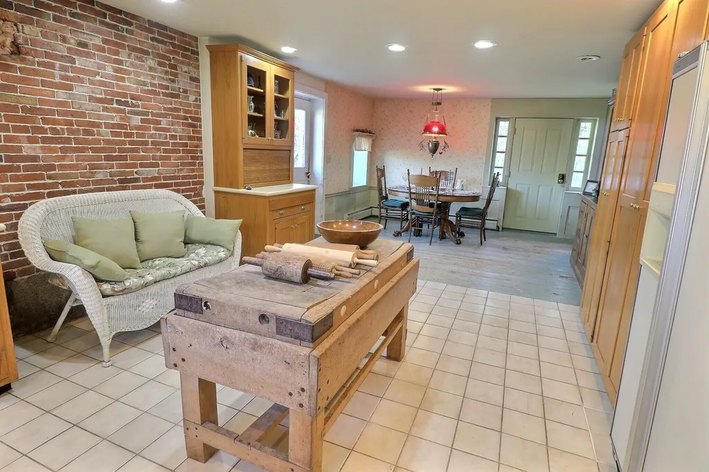 379 Kearsarge Valley Road Sutton NH 03260