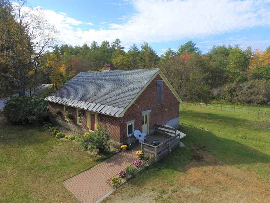 379 Kearsarge Valley Road Sutton NH 03260