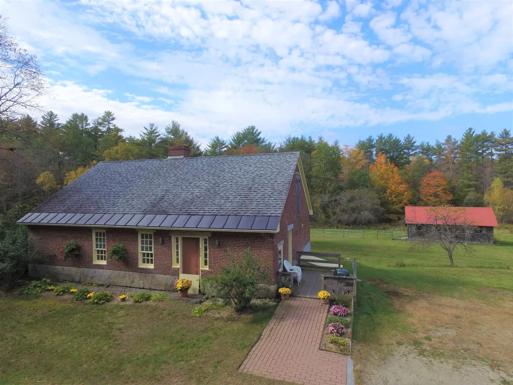379 Kearsarge Valley Road Sutton NH 03260