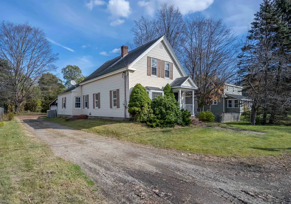 10 West Main Street Newton NH 03858