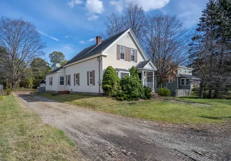 10 West Main Street Newton NH 03858