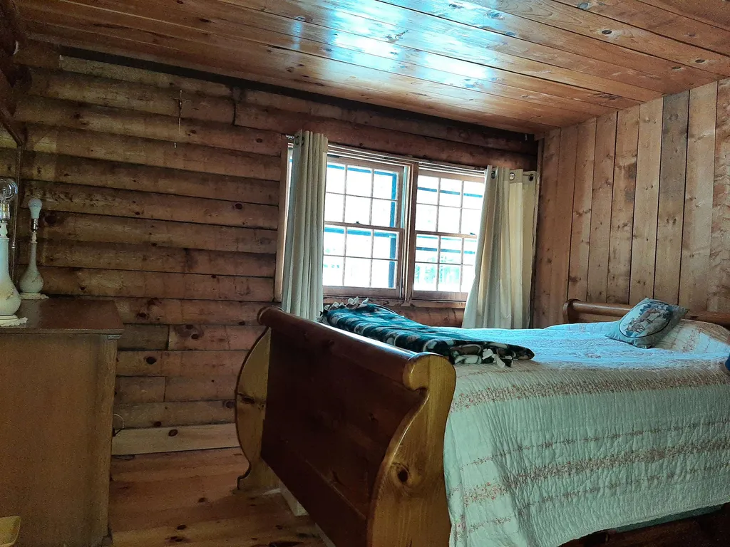 12 Britt Road Pittsburg NH 03592