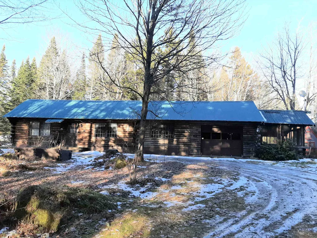 12 Britt Road Pittsburg NH 03592