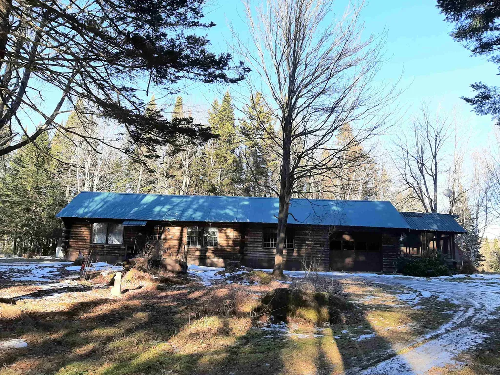 12 Britt Road Pittsburg NH 03592