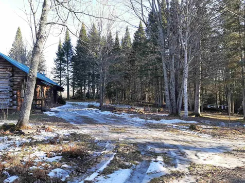 12 Britt Road Pittsburg NH 03592