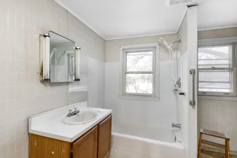 508 Prim Road Colchester VT 05446