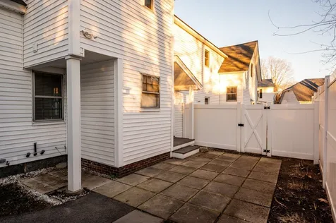 26 Garfield Street Exeter NH 03833