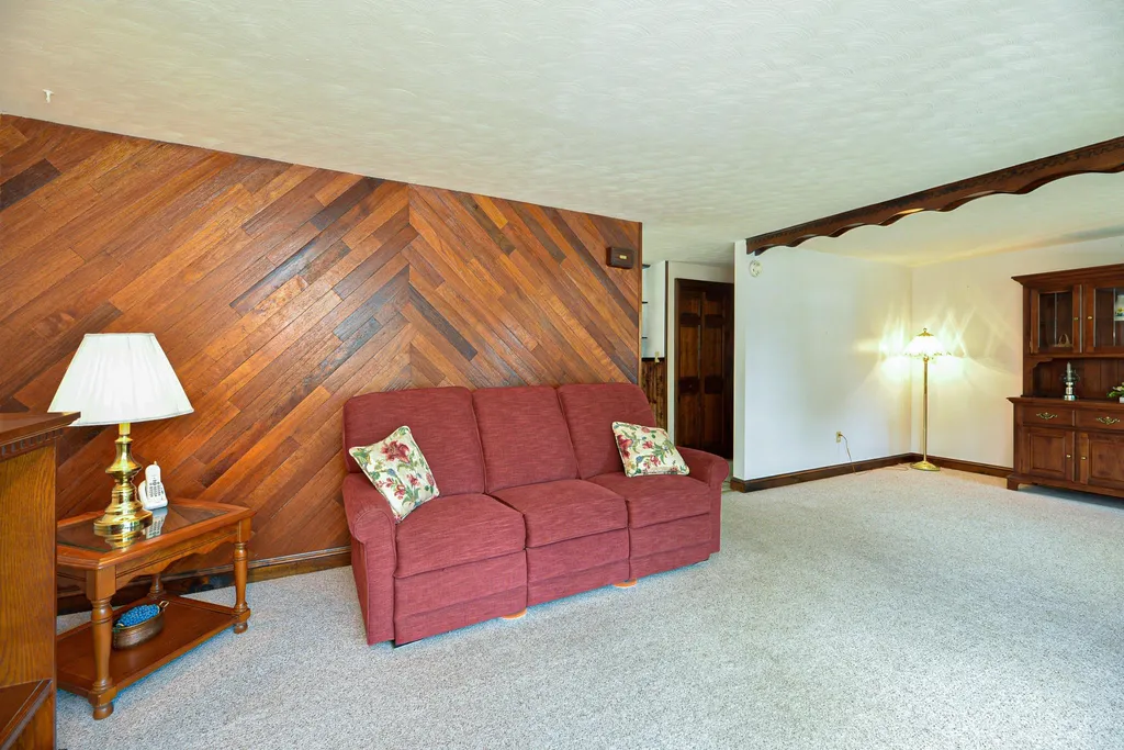 1 Berkshire Lane Dover NH 03820