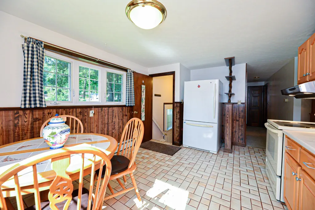 1 Berkshire Lane Dover NH 03820