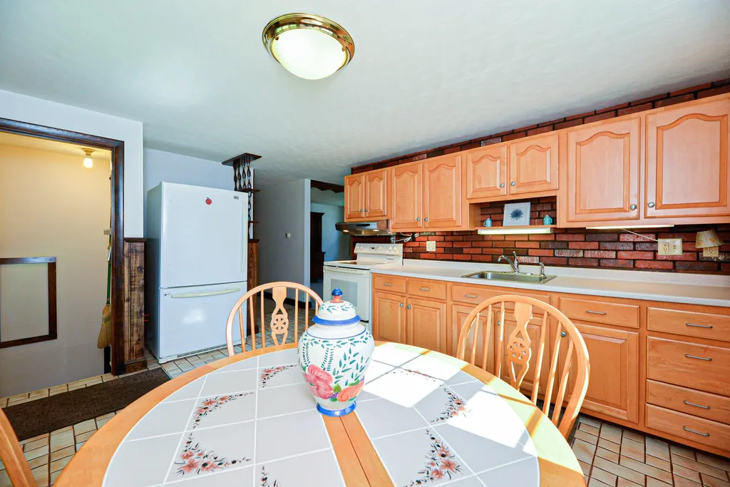 1 Berkshire Lane Dover NH 03820