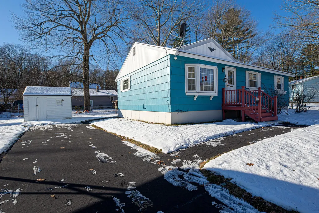 1 Berkshire Lane Dover NH 03820
