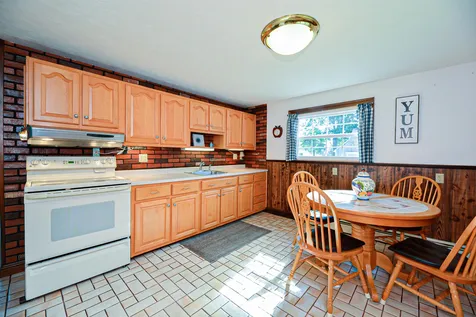 1 Berkshire Lane Dover NH 03820