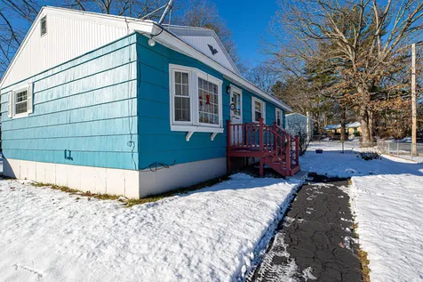 1 Berkshire Lane Dover NH 03820