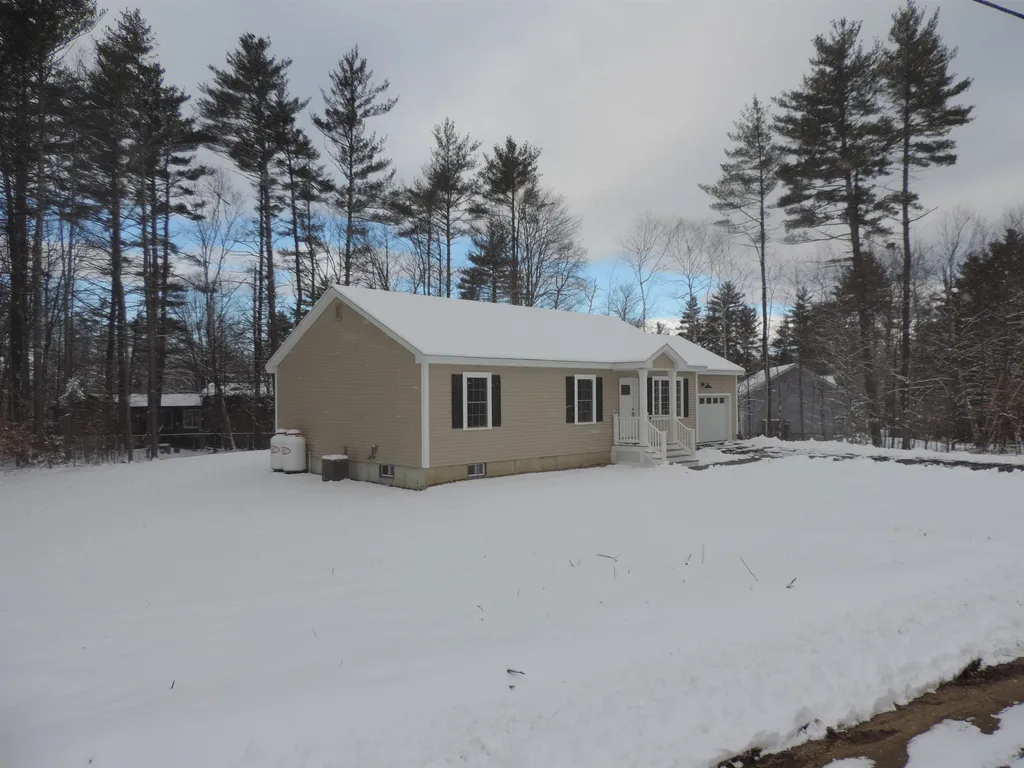 112 Winwood Drive Barnstead NH 03225