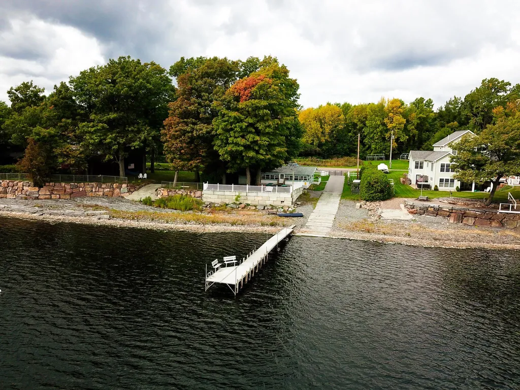 19 Star Road Grand Isle VT 05458