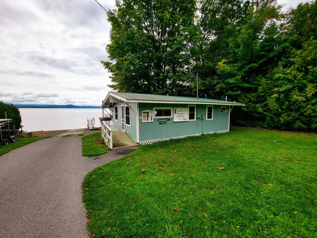 19 Star Road Grand Isle VT 05458