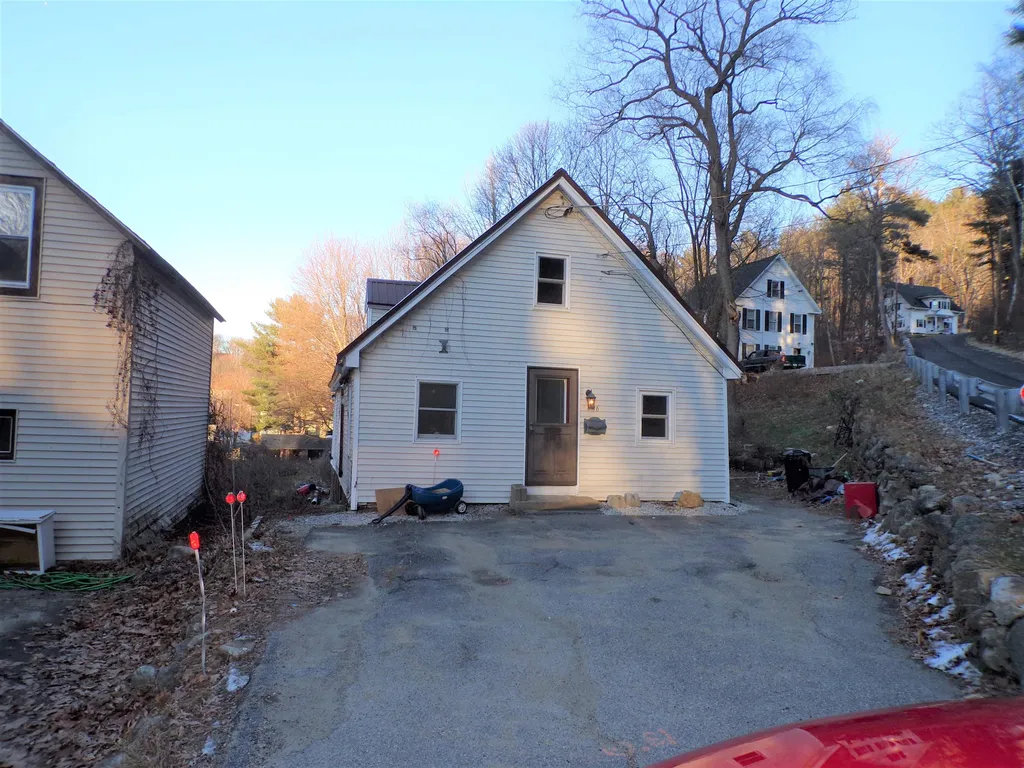 96 Clinton Street Laconia NH 03246