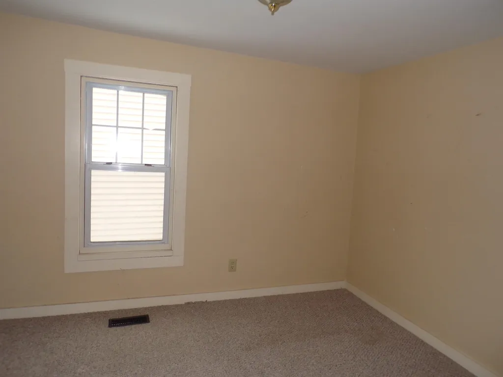 96 Clinton Street Laconia NH 03246