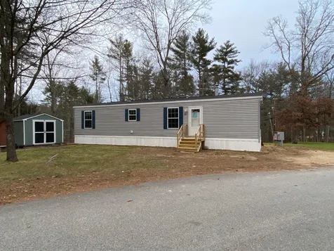 28 Roberts Road Barrington NH 03825