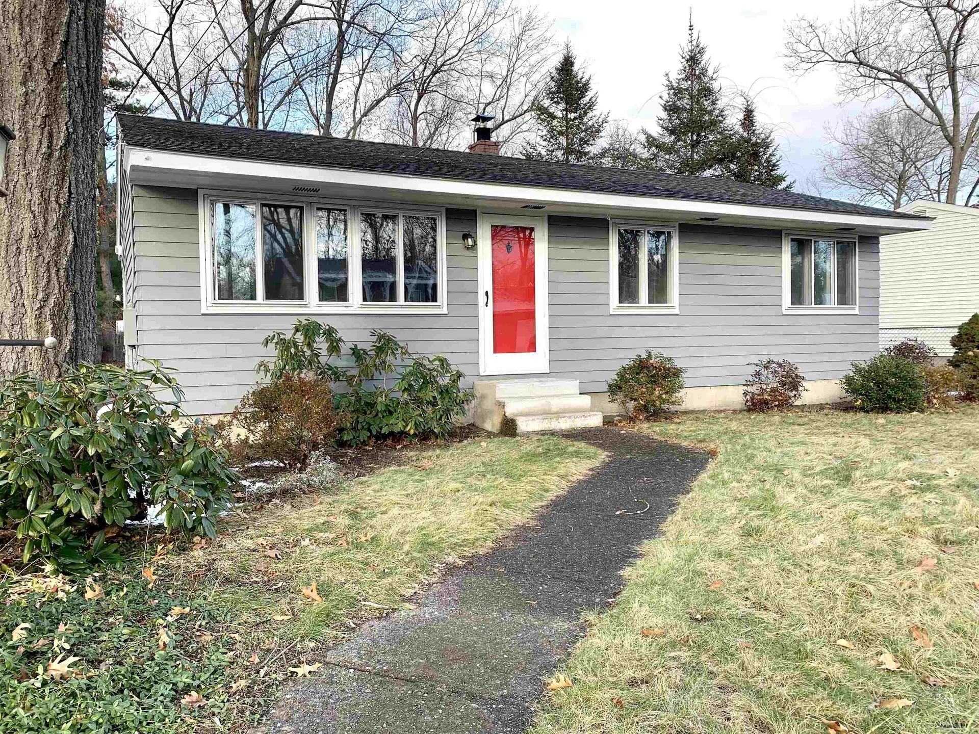 20 Sherwood Drive Manchester NH 03103