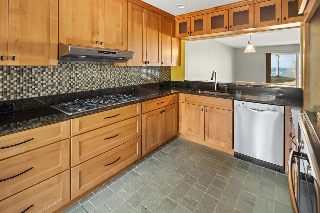 15 Northshore Drive Burlington VT 05408