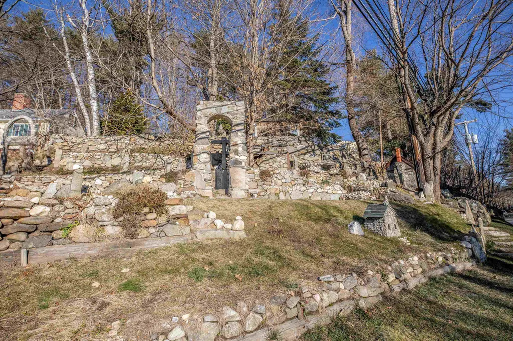 9e Cabana Drive Peterborough NH 03458