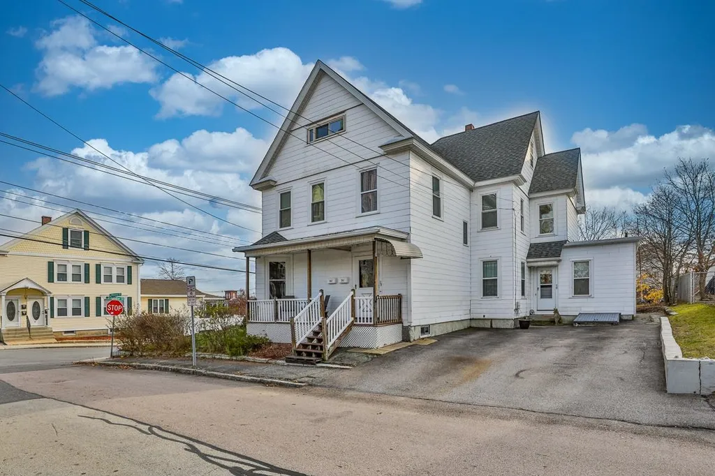 79 Whitney Street Nashua NH 03064